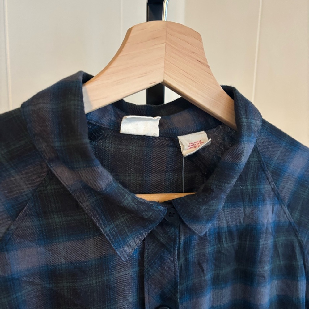 Levi’s Women’s Medium Blue Plaid Ex-Boyfriend Relaxed Fit Button Up Shirt NWT